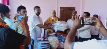 पुर्व कैविनेट मन्त्री तथा जनता समाजवादी पार्टी (ज.स.पा.) का केन्द्रिय नेता श्री सर्वेन्द्रनाथ शुक्ल ज्यु द्वारा सम्मरीमाई गाउँपालिकालाई कोभिड १९ सम्बन्धी सुरक्षा सामाग्री (पी पी ई सेट,मास्क,सेनिटाईजर,फेस सिल्ड लगायत) हस्तान्तरण कार्यक्रम ।